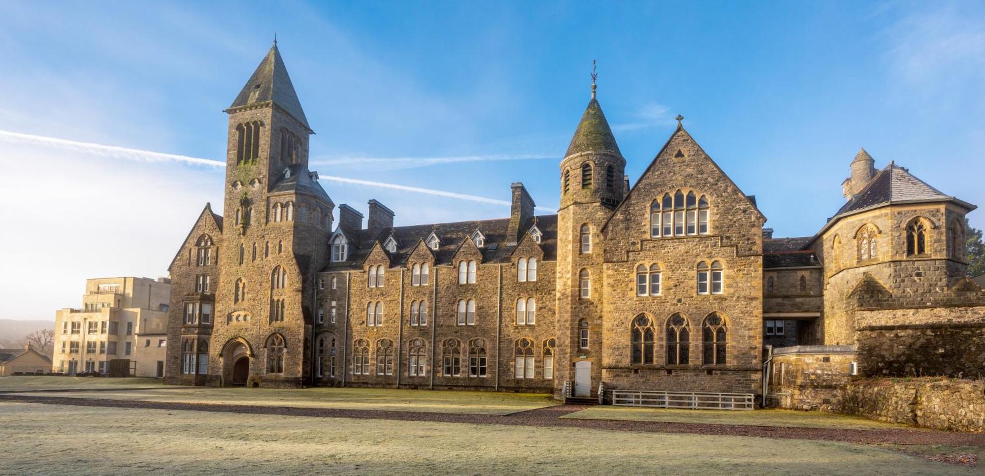 Monastery Apartment With Loch Ness View Fort Augustus Bagian luar foto